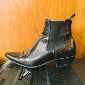 Pointy Toed Maroon Boots with Cuban Heel.